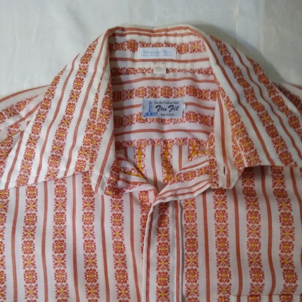Vintage 70s Tru Fit Striped Pattern Button Down Shirt